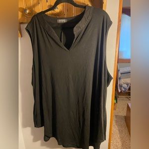 Bloom chic tank top